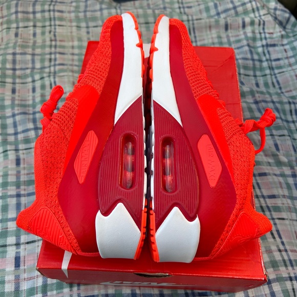 Nike Air Max 90 Ultra Flyknit Bright Crimson
Size 10.5
New - Picture 6 of 9